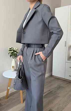 Женский классический брючный костюм двойка: укороченный пиджак и штаны палаццо костюмка Одесса