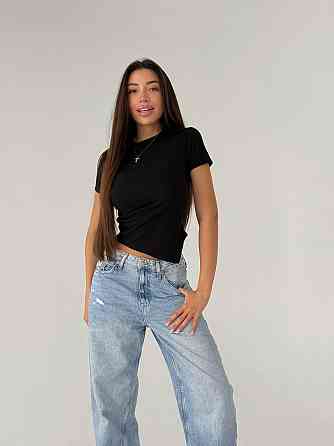 Женская базовая футболка с акцентным низом в виде треугольника креп-дайвинг Черный, 46/48 Одесса