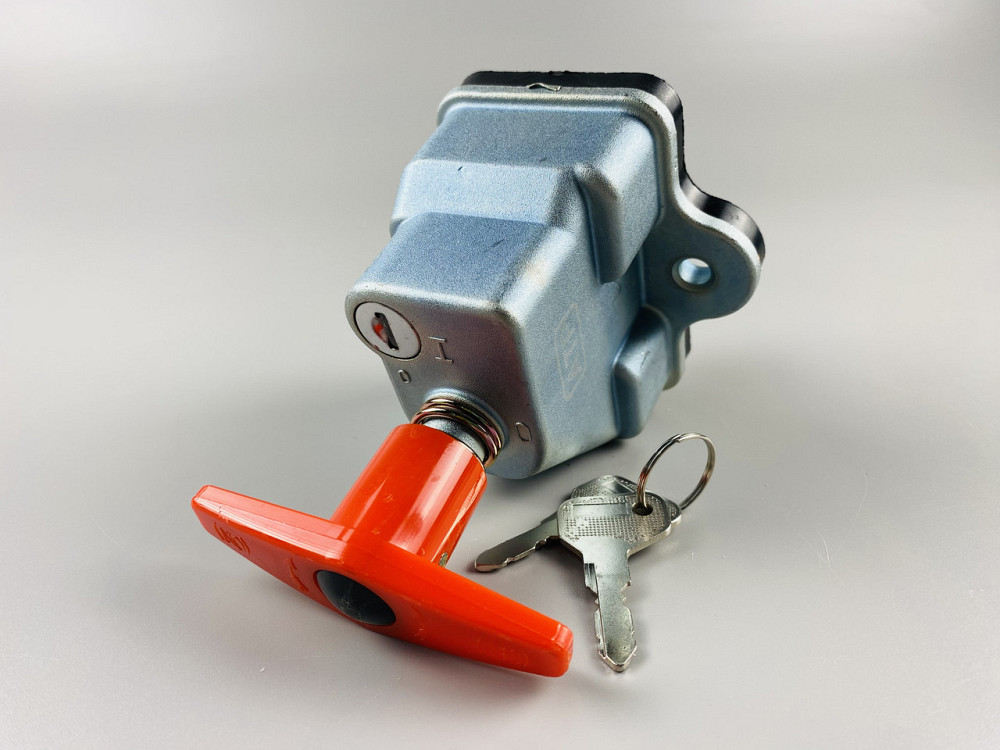 Выключатель массы универсальный механический дистанционный 12/24В (красная медь) 250A + замок + 2 ключа Мукачево - изображение 8