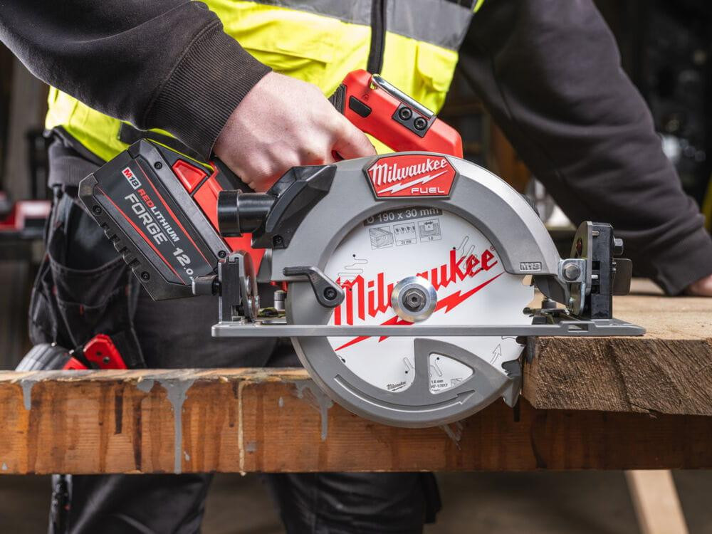 Пила дисковая ручная аккумуляторная MILWAUKEE M18 FCS66GR3-0 (каркас) Одесса - изображение 2