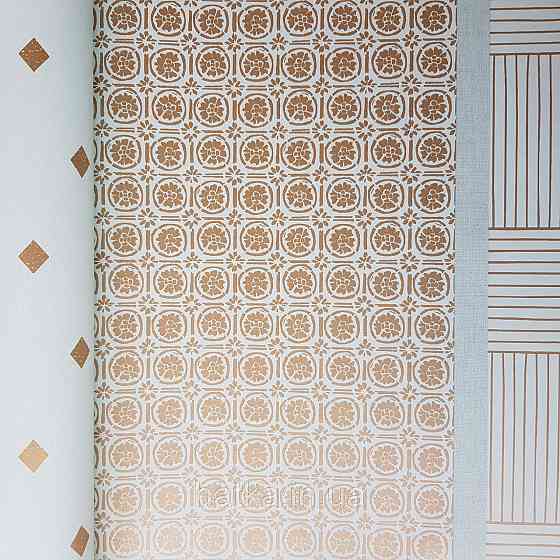 Шпалери вінілові на флізелін Caselio Mystery 0.53х10 м геометрія яскраві фігури золотисті на салатовому Київ