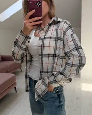 Рубашка удобная, свободная и выглядит стильно без лишних усилий Одесса