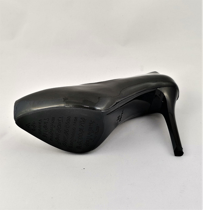 Жіночі Чорні Туфлі на Каблуку Шпильке Лакові Модельні (розміри: 36,38,40) — 16-1 Дніпро - фото 2