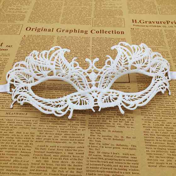 Маска карнавальна із мережива на обличчя 21 на 8 см білий Київ