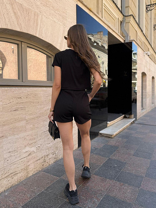 Женский прогулочный костюм двойка: футболка с накатом и шорты американский рубчик Черный, 42/44 Одесса - изображение 3