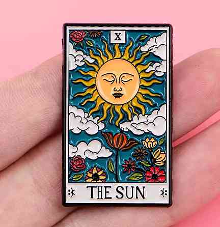 Пін значок карта Таро Сонце, емальований значок The Sun, брошка таро аксесуар Київ