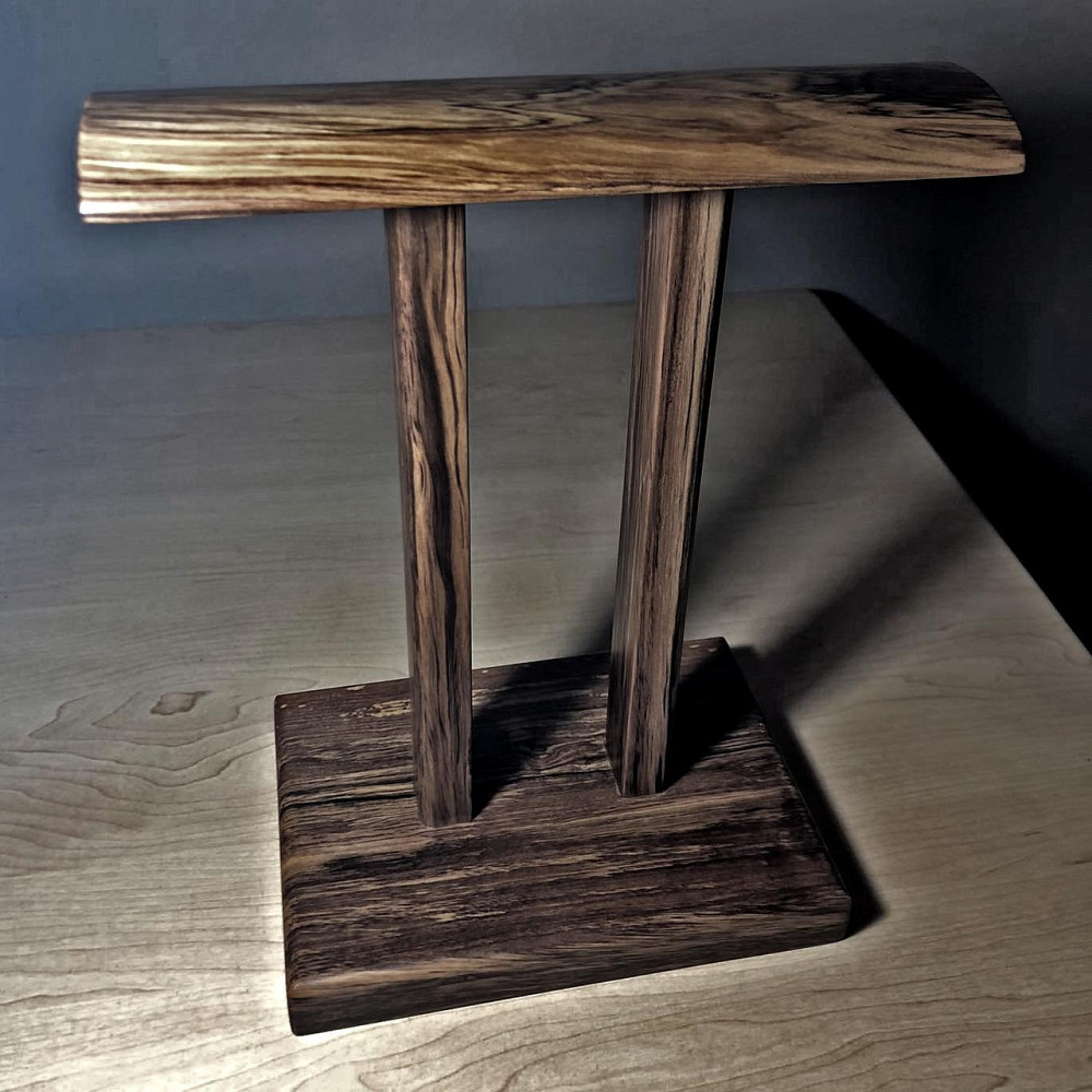 Стойка для наушников 