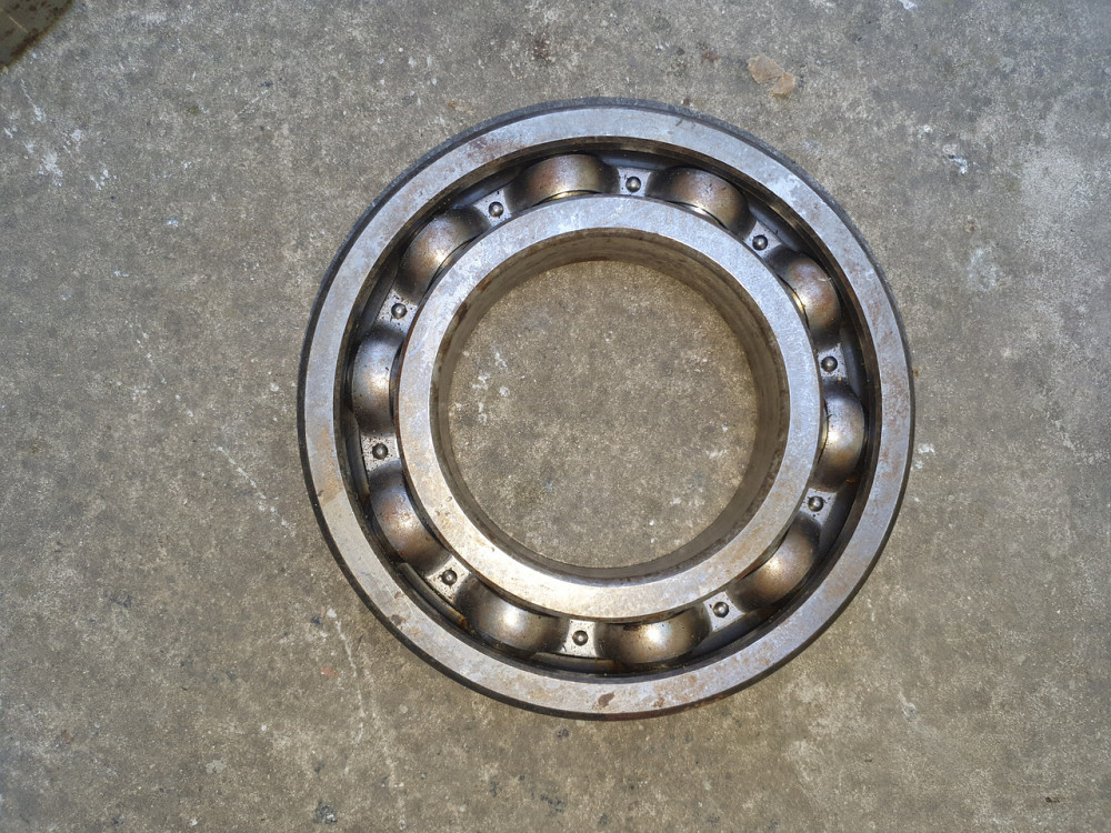 Подшипник раздаточной коробки УРАЛ-375. 220. Харьков - изображение 1