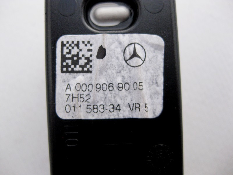 Mercedes-Benz  A0009069005 7H52 Плафон на задній правій стельовій ручці сірий C-Class W205 GLC X253 Coupe C253 Одеса - фото 3