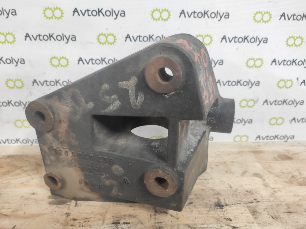 Кронштейн промвала правий Opel Vivaro 2.5 dci 2001-2006 (8200049238) Ковель - изображение 1