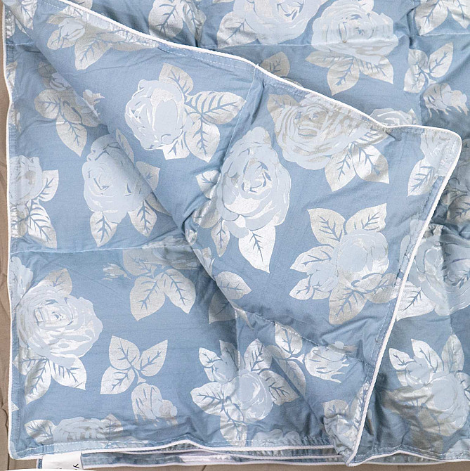 Полупуховое двуспальное одеяло YouStar 50% пух 50% перо, размер 175х205 см (Голубой) Сумы - изображение 2