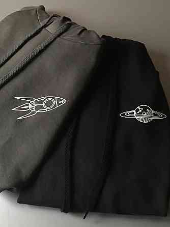 Парні толстовки з капюшоном для хлопця та дівчини з принтом Марс/Ракета Чернівці