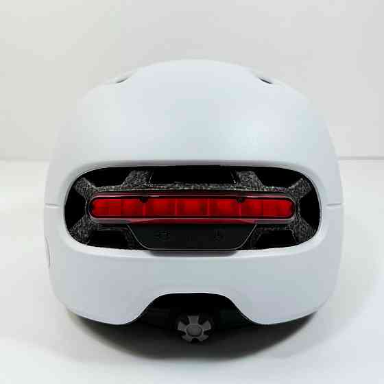 Захисний шолом Livall C20 (L) White (57-61см), сигнал стопів (LIV-000C20-4342) Киев