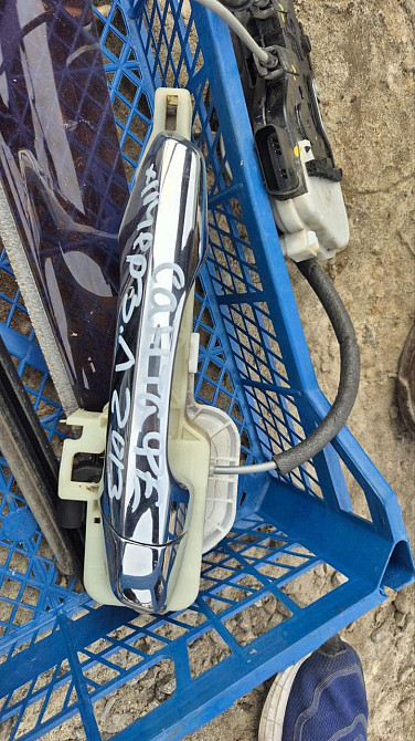 Ручка дверей  задня ліва Хюндай санта фе 2013 Київ - фото 1