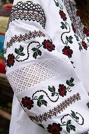 Вышиванка женская льняная, белая топ Киев