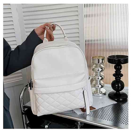 Жіночий білий шкіряний наплічник для міста Київ