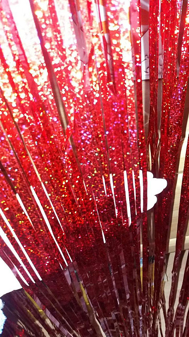 Штора дощик для фотозони з голограмою новорічний 2 м на 1 м червоний Київ - фото 7