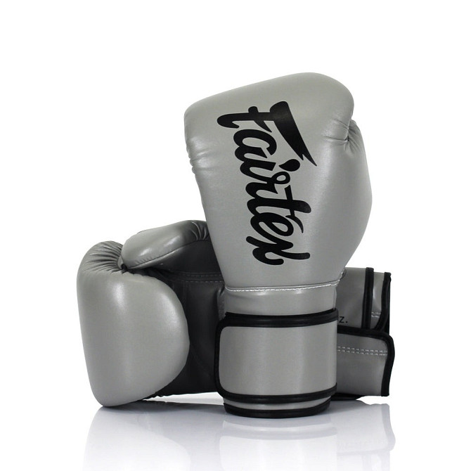 Боксерські рукавиці Fairtex BGV14 Grey 10 унцій (бинти в комплекті) Кам'янське - фото 2