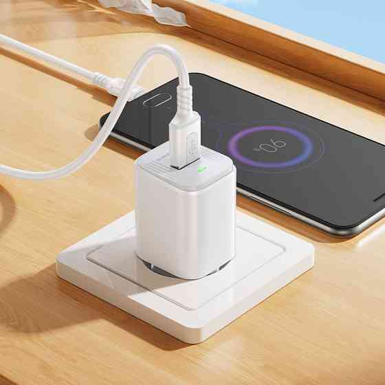 Мережевий зарядний пристрій з кабелем BOROFONE BAS82A Star single port QC3.0 charger set (Micro) (EU) White Одеса