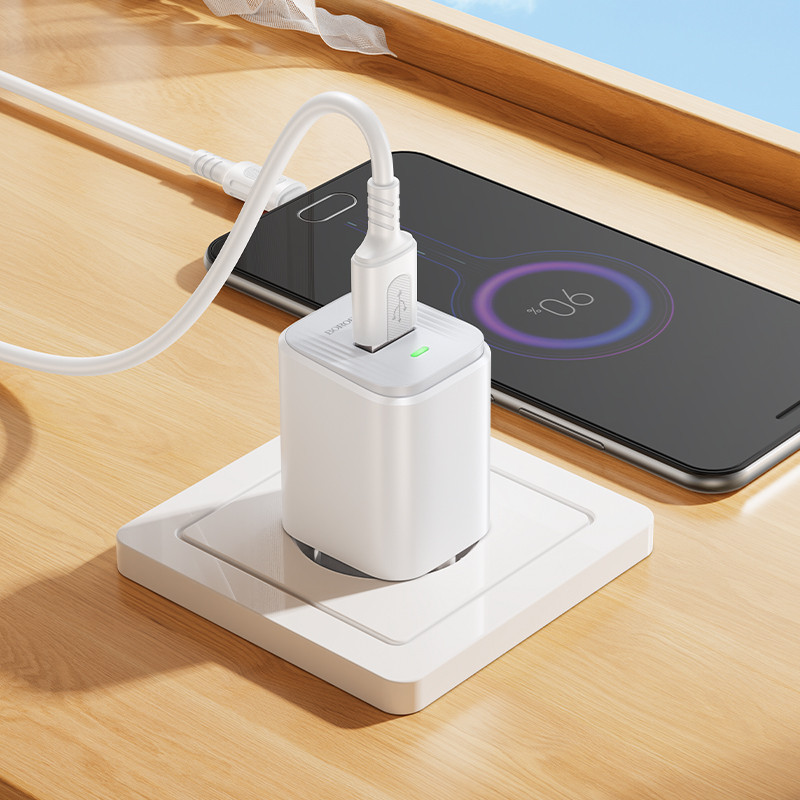 Мережевий зарядний пристрій з кабелем BOROFONE BAS82A Star single port QC3.0 charger set (Micro) (EU) White Одеса - фото 6