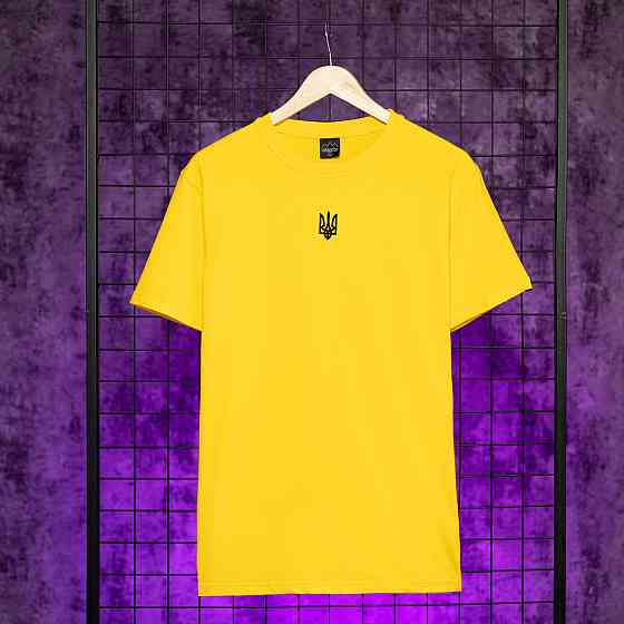 Футболка чоловіча однотонна жовта Pobedov Peremoga - Герб чорна вишивка Київ