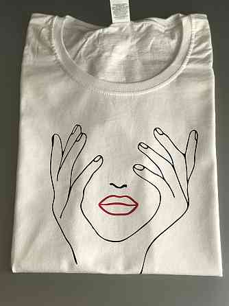 Женская футболка с абстрактным принтом лица Черновцы