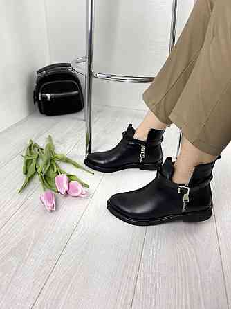 Черевики жіночі Milanti чорні натуральна шкіра висота 12см розмір 36 (3201) Коломия