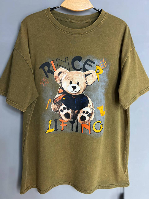 Футболка жіноча YIGOU 76 тай-дай з ведмедиком оверсайз, хакі, one size Київ - фото 2