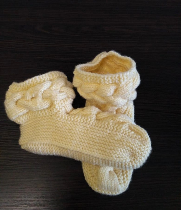 Домашние теплые комнатные  тапочки носки, цвет молочный, ручная работа топ Юрма одяг Киев - изображение 1