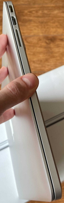 Ноутбук: Apple MacBook Pro 15" Mid (2015) i7 16GB. SSD 512GB. Київ - фото 3