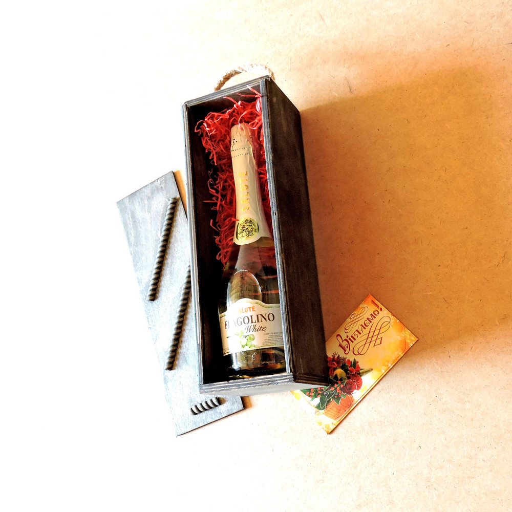 Подарочная коробка 