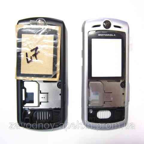 Motorola L7 корпус панель (серебро) Одесса
