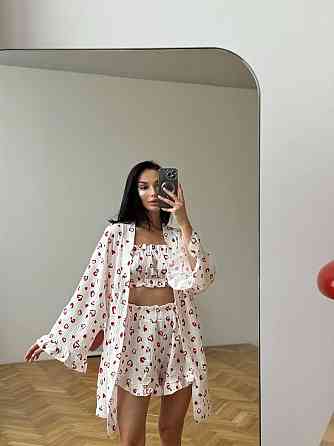 Женская нежная пижама-тройка из муслина: шорты, топ, халат с поясом Одесса