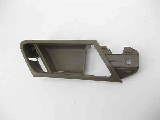 Mercedes-Benz  A1647660664 1A28 Накладка внутрішньої ручки відкриття передніх правих дверей бежева ML W164 Одеса