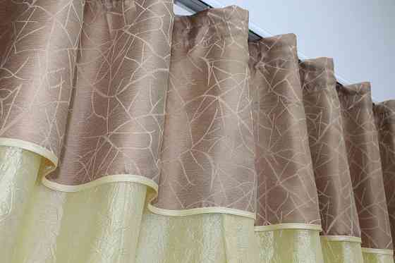Кухонные шторы VR-Textil № 073к с ламбрекеном и подхватами светло-золотистый с пудровым 270х170 см (52-0167) Киев