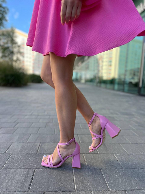 LIRIO Стильні босоніжки жіночі рожеві з натуральної шкіри літні на стійких підборах LIRIO L0195 Коломыя - изображение 3