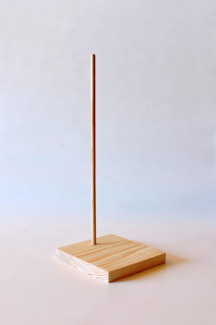 Подставка для кукол 