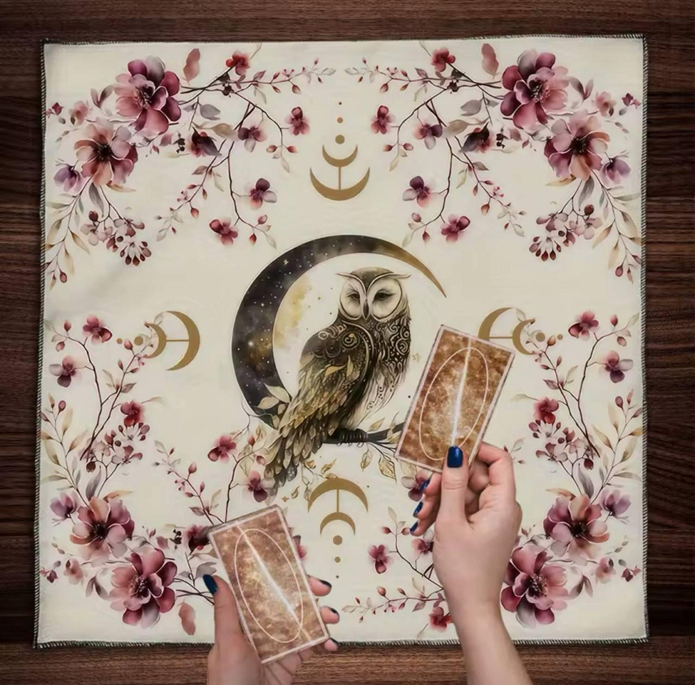Алтарная скатерть для карт Таро и Рун Сова. Скатерть для гадания 50*50 см. Скатерть для эзотерики Киев - изображение 1
