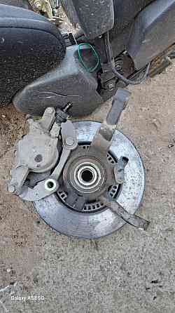 Ступиця в зборі Zaz Forza передня права Київ