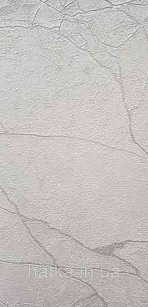 Шпалери вінілові на флізеліні AdaWall Roka 1.06х10 під камінь білі молочні жили сріблом 23107-1 Київ