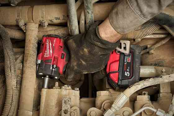 Гайковерт аккумуляторный бесщеточный 1/2'' MILWAUKEE, M18 FIW2F12-502Х, 339Нм, с кольцом (зарядное устройство M12-18 FC, 2 аккумулят Одесса