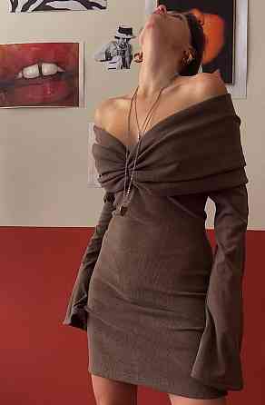 Жіноча сукня з щільного рубчика з спущеними плечами Одеса