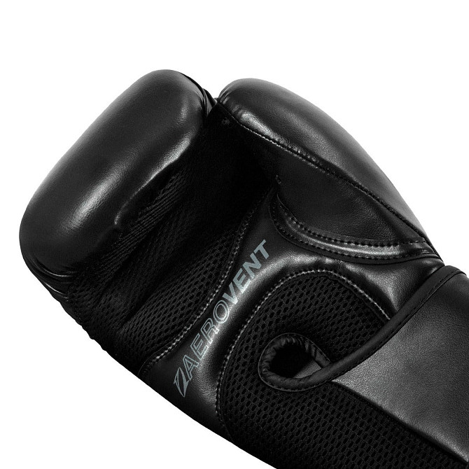 Боксерські рукавиці TITLE Boxing Vegan Gloves Black 8 oz (капа в комплекті) Каменское - изображение 8