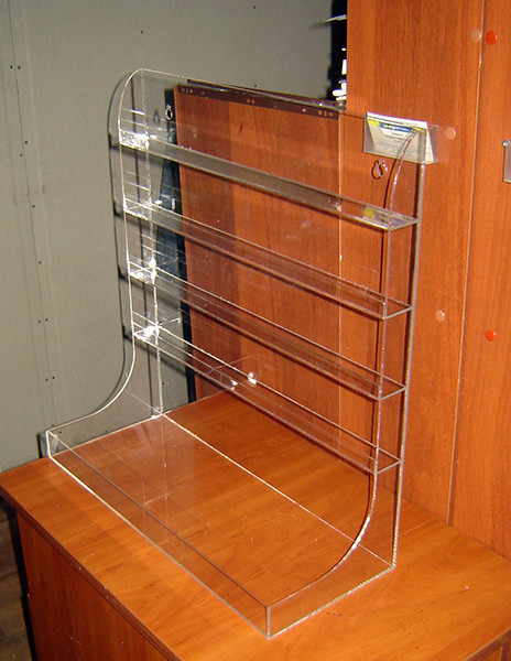 Стенд для лаків EKOSTAR 4-х яр. з полицею під пляшечки 500х206х533 мм Київ - фото 3