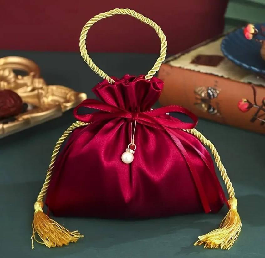 Мешок для рун, магических инструментов, амулетов на золотистом шнурке с жемчужиной и кистями 12*11 с Киев - изображение 1