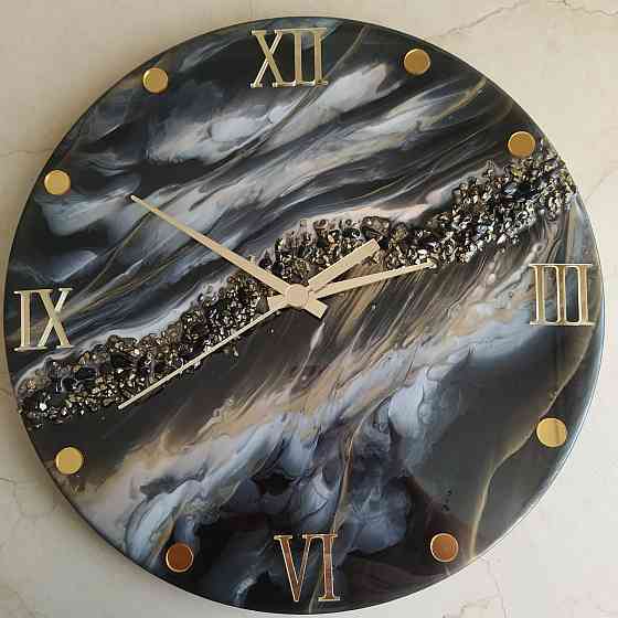 Настіний годинник з епоксидної смоли ручної роботи Дніпро