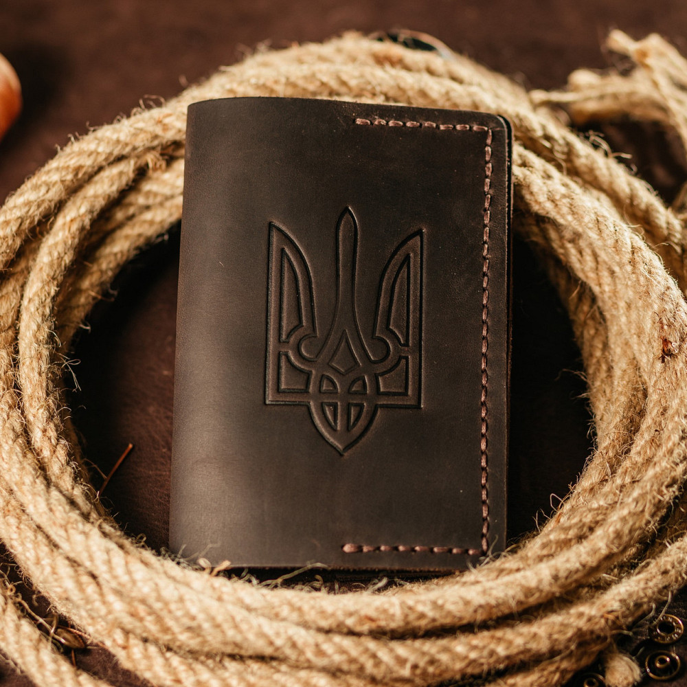 Паспортниця Тризуб коричнева шкіряна, обкладинка на паспорт, стильний практичний чохол зі шкіри з тисненнямMasterSem Київ - фото 1