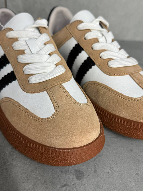 Кроссовки женские Hengji 375-3 samba кожаные на коричневой подошве белые с бежевым, 37, 23,5 см Киев - изображение 2