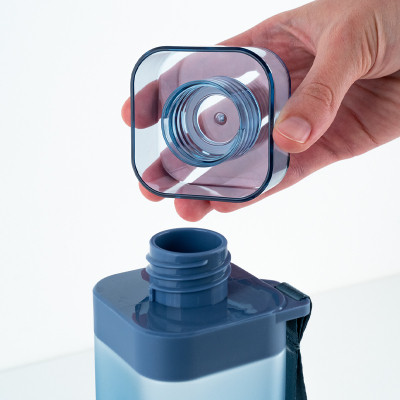 Поильник-непроливайка Kite квадратная, 700 мл, синяя (K24-1210-1) Винница - изображение 7