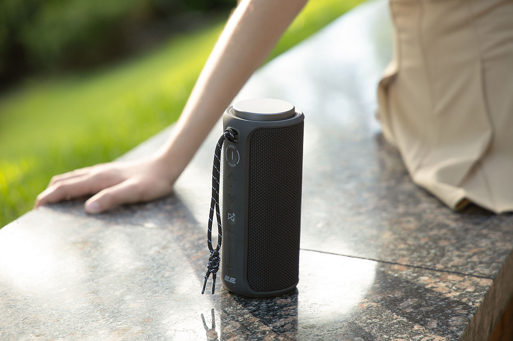Портативна акустична система 2E SoundXTube2 30Вт, ВТ 5.0, MP3, TWS, Party Mode, IPX7, Чорний Киев - изображение 10